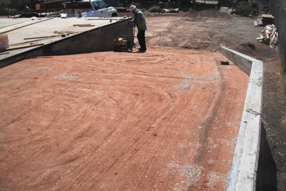 truck-loading-ramp-wall-83