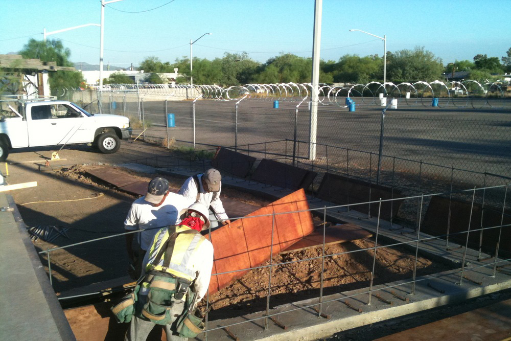 truck-loading-ramp-wall-84